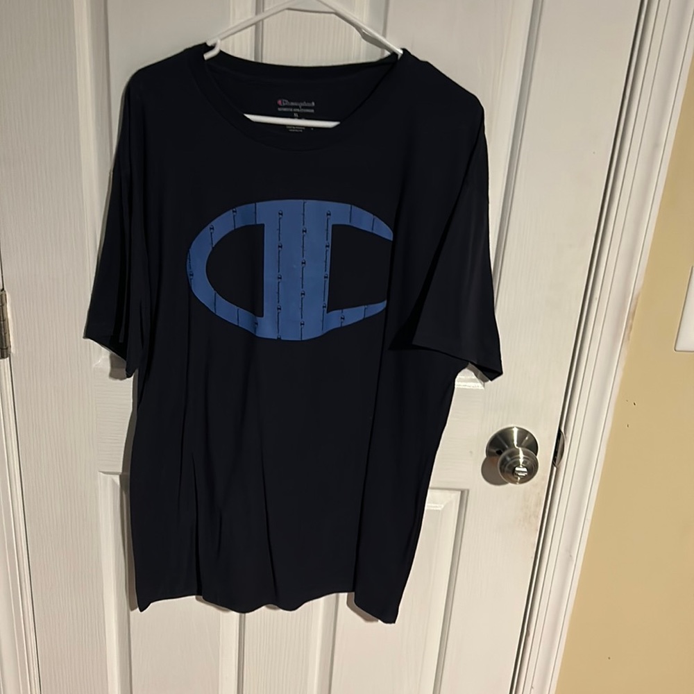 Champion t-shirt